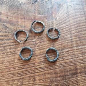 Anillos celtas forjados en acero imagen 2