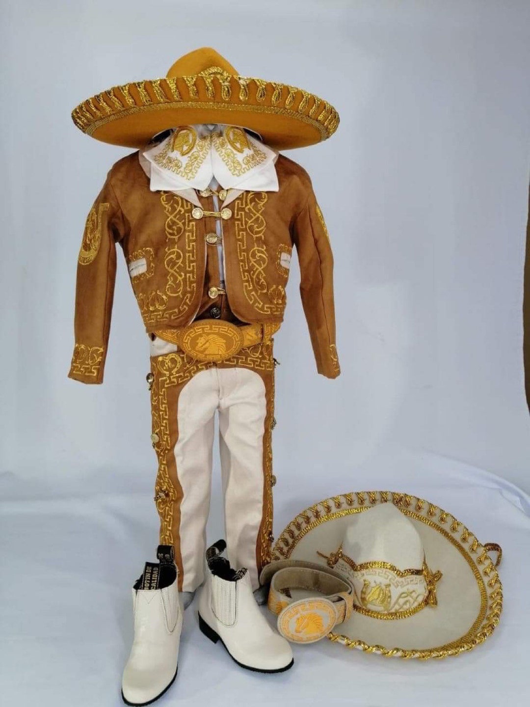 Charro gamuza outfit traje boy mariachi suit color marron beige Etsy Mexico