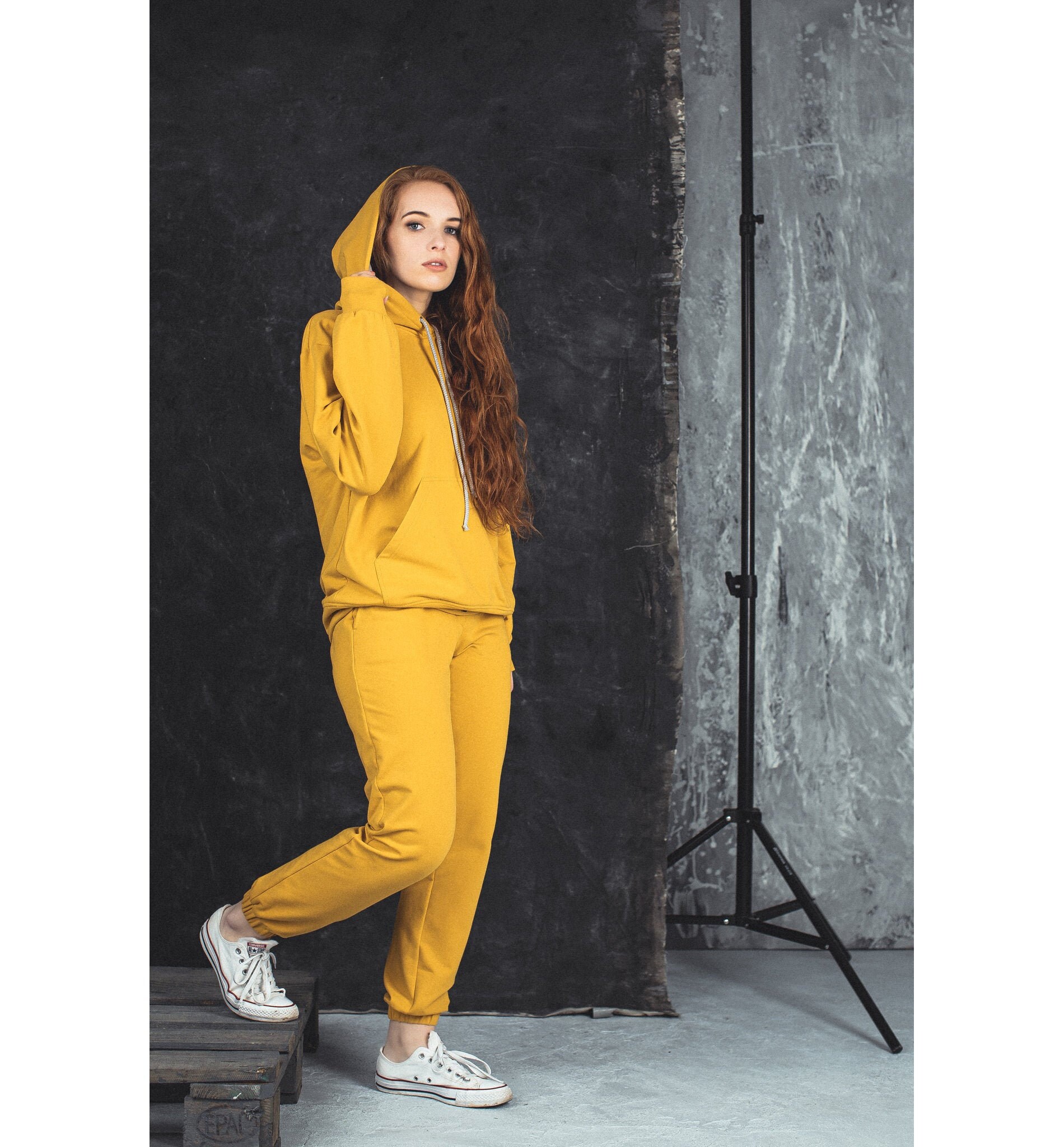 Blue and yellow sweatsuit deals