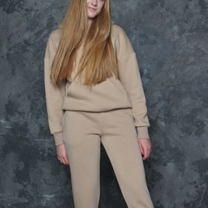 Read to ship. Cotton women sweatpants with pockets and elastic waist. Jogging pants in beige sand colour. Comfy loungewear trousers image 2
