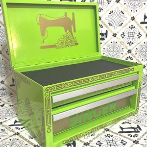 GREEN TOOLBOX INCLUDED w/Gold Singer Celtic decals applied: Mini Kobalt 2-Drawer Toolbox