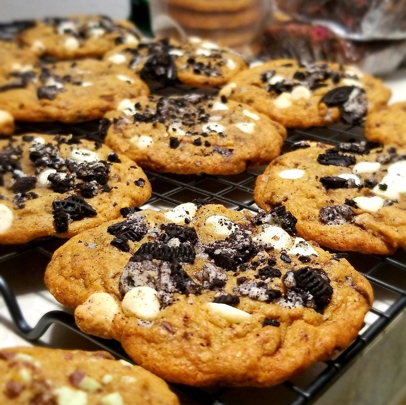 DonMiggy's Best Ever Chocolate Chip Cookies and Cream image 6