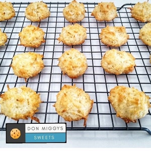DonMiggy&#39;s Delicious Puerto Rican Style Coconut Macaroons !!! Besitos de coco. Puerto Rico. Care Package.