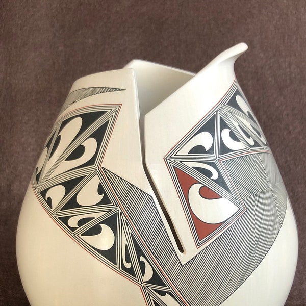 Diego Valles Pottery "White Macaws"