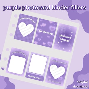 Könnte beinhalten: Lilafarbene digitale Photocard-Binder-Füller mit dem Text "Photocard fehlt!" und "auf dem Weg!" und "Photocard fehlt!" und "kommt bald..." und "Hast du sie gesehen?"