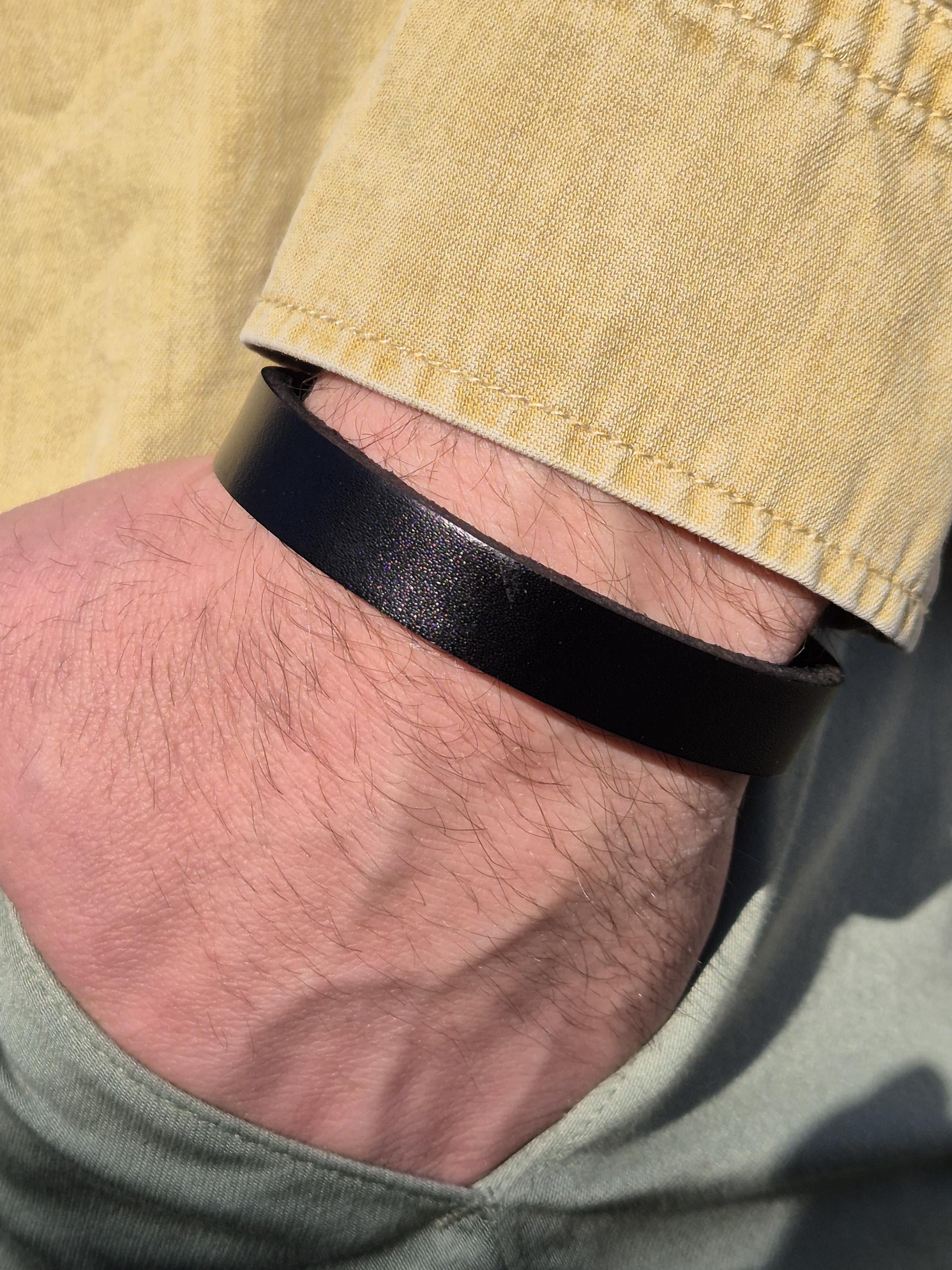 Gkmamrg Kerstcadeau voor heren, armband voor heren: zwart leren polsband, gevlochten echtlederen brede wrap-armband met magneetsluiting Gkmamrg Kerstcadeau voor heren, armband voor heren: zwart leren polsband, gevlochten echtlederen brede wrap-armband met magneetsluiting