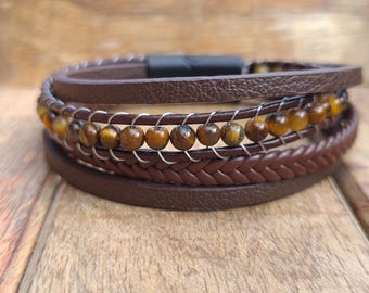 Läderarmband | Flätat läderarmband i brunt med tigerögepärlor | Magnetspänne i rostfritt stål | Inkluderar smyckesask