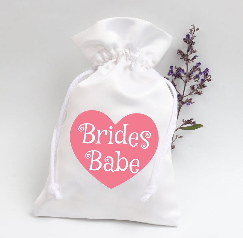 Brides Babe Bridesmaids/' Gift bags Wedding Favor bags Survival Kit Custom favor bag Goodie Bags Party bags Personalized Custom Favor Bags