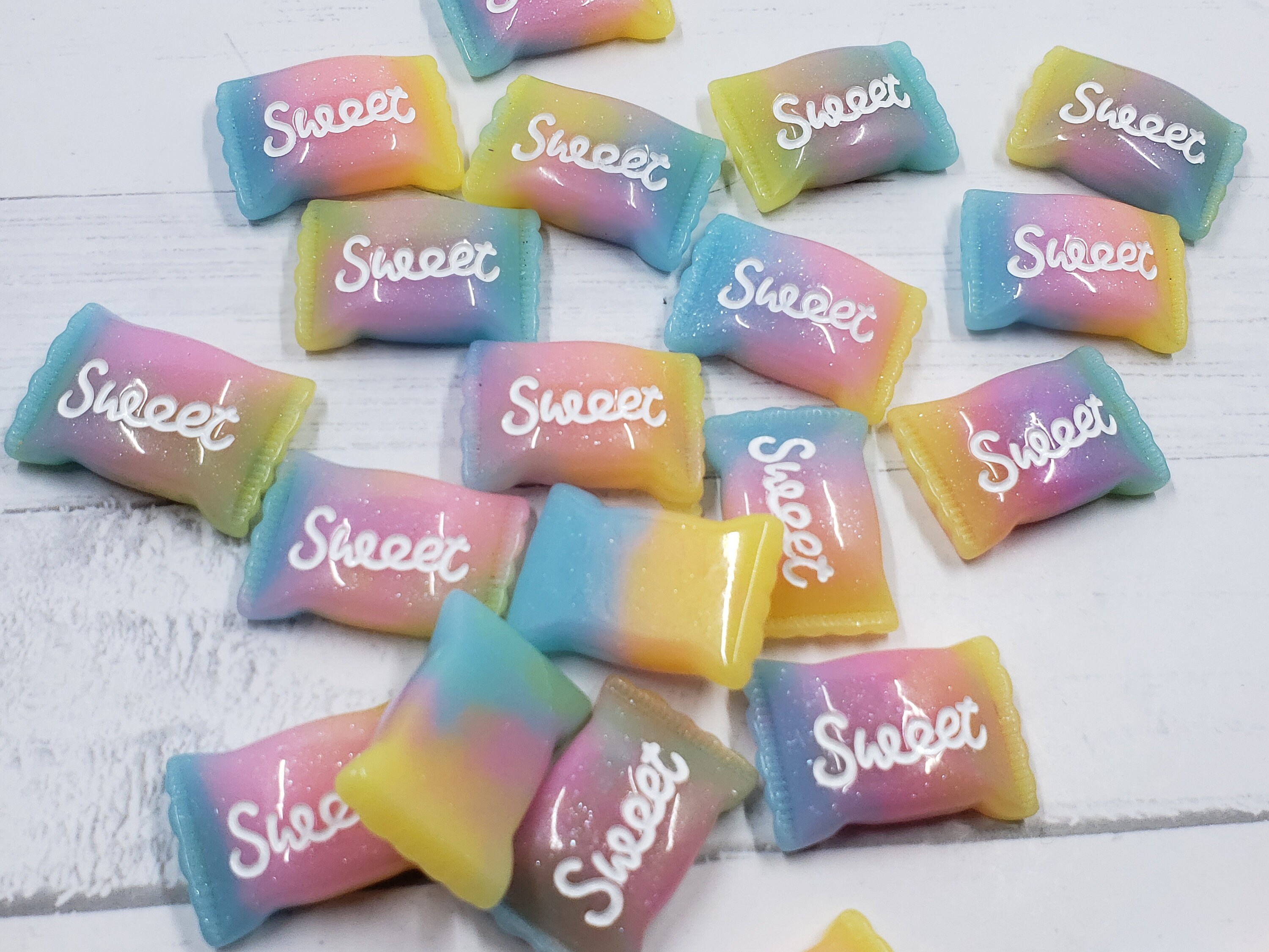 KAWAII 3-D SWEET CANDY Glitter Resin Charms Flatback