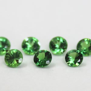 Natural Tsavorite Garnet Gemstone: 2.5MM Round Faceted AAA Green Gem