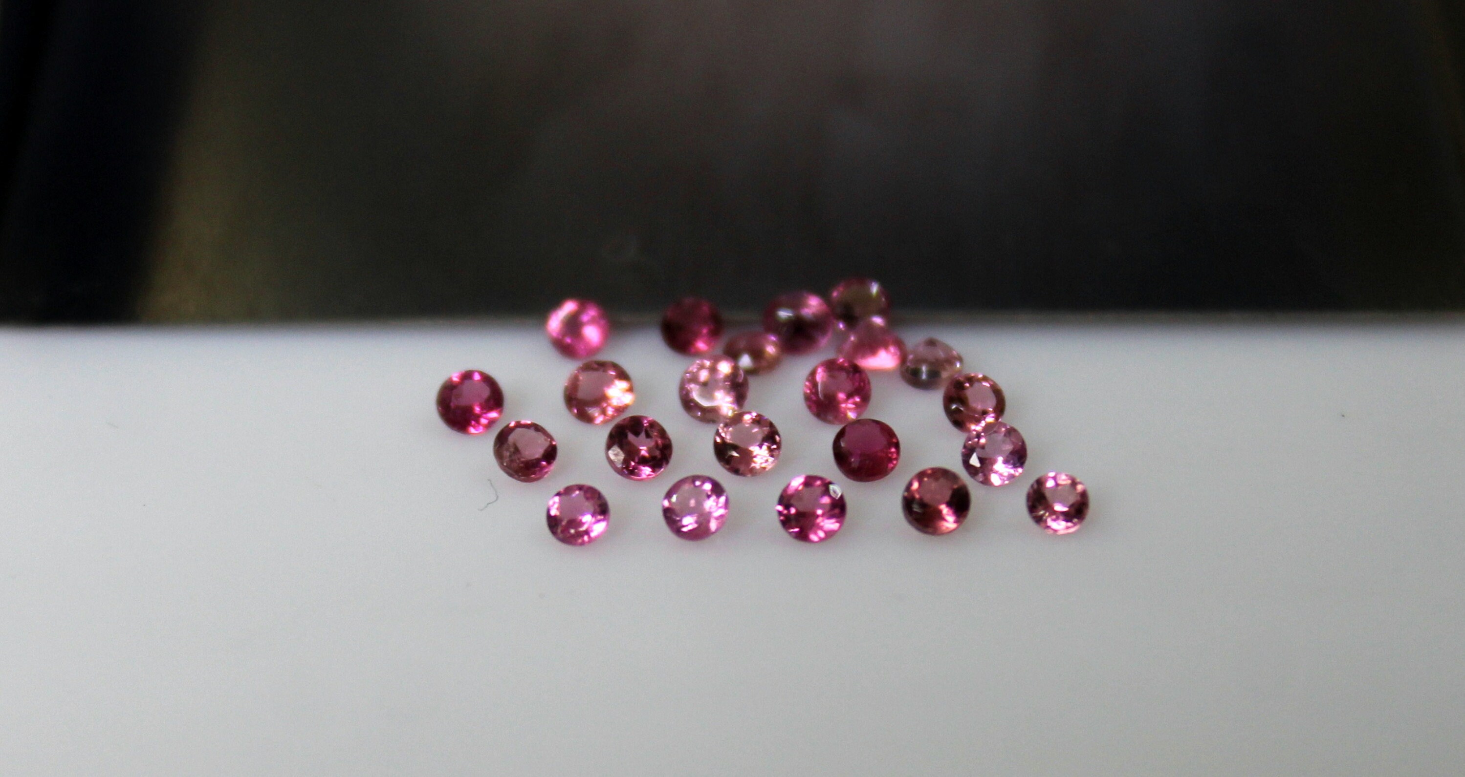 ✳︎Daimoyu✳︎ピンクトルマリン　カイヤナイト　龍亀（ロングイ）セット 天然ピンクトルマリン宝石：AAAファセットラウンドカット（2.5 MM