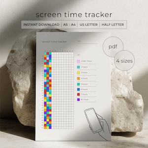 Peut inclure: Un suivi du temps d'écran imprimable avec le titre "screen time tracker". Le design comprend une grille pour le suivi quotidien, une légende avec des blocs de temps codés par couleur et le texte "INSTANT DOWNLOAD | A5 | A4 | US LETTER | HALF LETTER".