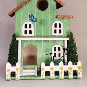 Country Style Birdhouse