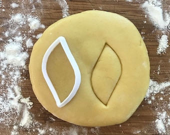 Leaf cookie cutter, Polymer clay cutter, Earring cutter, Jewelry cutter, Ornament cutter, Geometric shape, Icing fondant, Basic shape cutter