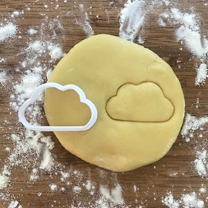 Cloud cookie cutter, Cloud cookies, Polymer clay Cutter, Fondant cutter, Jewelry cutter, Earring cutter, Birthday party favor, Cookie Mold
