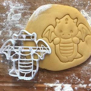 Dragon cookie cutter, Dragon lover gift, Myth cookie cutter, Baby dragon cookies, Mythical creature, Biscuit cutter, Creatures mythic