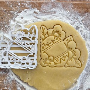 Easter egg with flowers cookie cutter, Easter cookie cutters, Easter egg hunt, Easter eggs cookies, Floral easter egg, fondant clay cutter