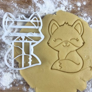 Cute fox cookie cutter, Baby fox cookies, woodland baby shower, fondant clay cutter, Animal lover gift, Gift for mom, woodland cookie cutter