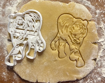 Tiger cookie cutter, big cat lover gift. jungle birthday favor, fondant clay cutter, Animal lover gift, First birthday, Jungle baby shower