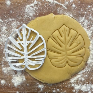 Monstera Deliciosa Leaf, Tropical Leaf cookie cutter, Palm leaf cutter, Jungle party favor, Summer Cookie Cutter, Polymer Clay Cutters