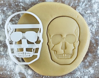 Anatomical human skull cookie cutter, Medical cookie cutter, Gift for medical student science students, radiologist gifts, Archaeology
