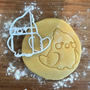 Parrot cookie cutter, bird lover gift. jungle birthday favor, fondant clay cutter, Animal lover gift, Gift for mom, Jungle baby shower