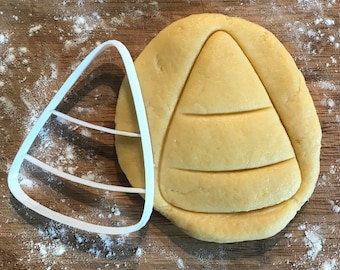Candy Corn Cookie Cutter, Halloween Candy, Halloween cookies, Halloween decor, Kawaii Halloween, fondant clay cutter, baking gifts