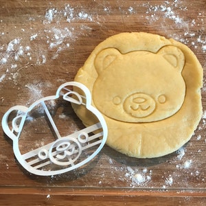 Bear cookie cutter, woodland baby shower, fondant clay cutter, Animal lover gift, Gift for mom, DIY wedding favor, woodland cookie cutters