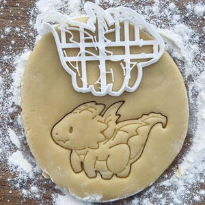 Baby dragon cookie cutter, Myth mystic fantasy legend, Fire wings scale, RPG Dungeon and Dragons cookie stamp, Pastry Fondant Dough Biscuit