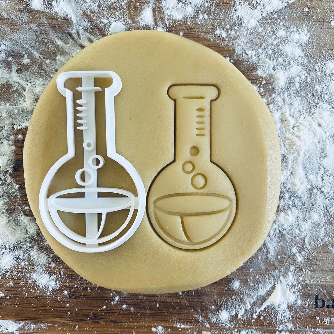Science Biscuits Conical Flask Cookie Cutter, Lab Equipment Biscuit, Test Tube Cookies ...