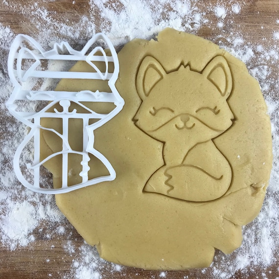 Cute fox cookie cutter, Baby fox cookies, woodland baby shower, fondant clay cutter, Animal lover gift, Gift for mom, woodland cookie cutter