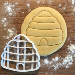 Bee hive cookie cutter, fondant clay cutter, Animal lover gift, Gift for mom, DIY wedding favor, honey bee, nectar cookie cutter, zdjęcie 1
