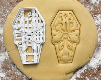 RIP tombstone cookie cutter, Halloween grave, Gravestone Cross Tombstone, Scary Ghosts, RIP Cookie Cutter Pastry Fondant Dough Biscuit