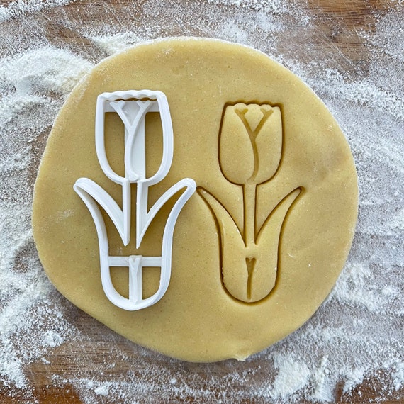 Tulip cookie cutter, Floral cookies, Tulip bulbs, Easter cookie cutters, Easter egg hunt, Spring cookie cutter, Wedding fondant clay cutter