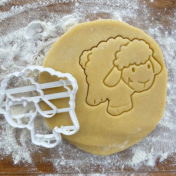 Sheep cookie cutter, Farm animal cookies, Easter lamb cutter, fondant clay cutter, Animal lover gift, Gift for mom, Farm animal baby shower