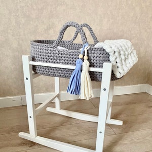 Cesta de moisés de muñeca bebé gris, cama de muñeca renacida para guardería con ropa de cama, cuna de juguete pequeña, muebles de juguete de cuna, regalo de moisés de muñecas para niños pequeños