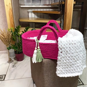 Cesta de muñeca Moisés, cuna de muñeca, moisés de muñeca, regalo para ella, cama de muñeca, cuna de muñeca, cesta de punto, cesta de la habitación del bebé, regalo de bebé hecho a mano