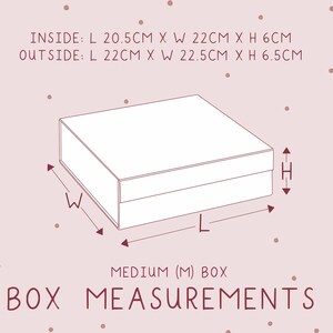 May include: A diagram of a medium box with measurements in centimeters. Inside dimensions are 20.5cm long, 22cm wide, and 6cm high. Outside dimensions are 22cm long, 22.5cm wide, and 6.5cm high. The text "BOX MEASUREMENTS" is displayed.