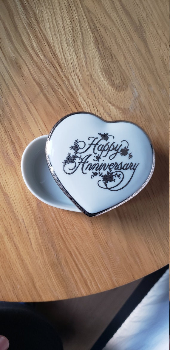 Mikasa Silver 25th Anniversary Porcelain Heart Sha