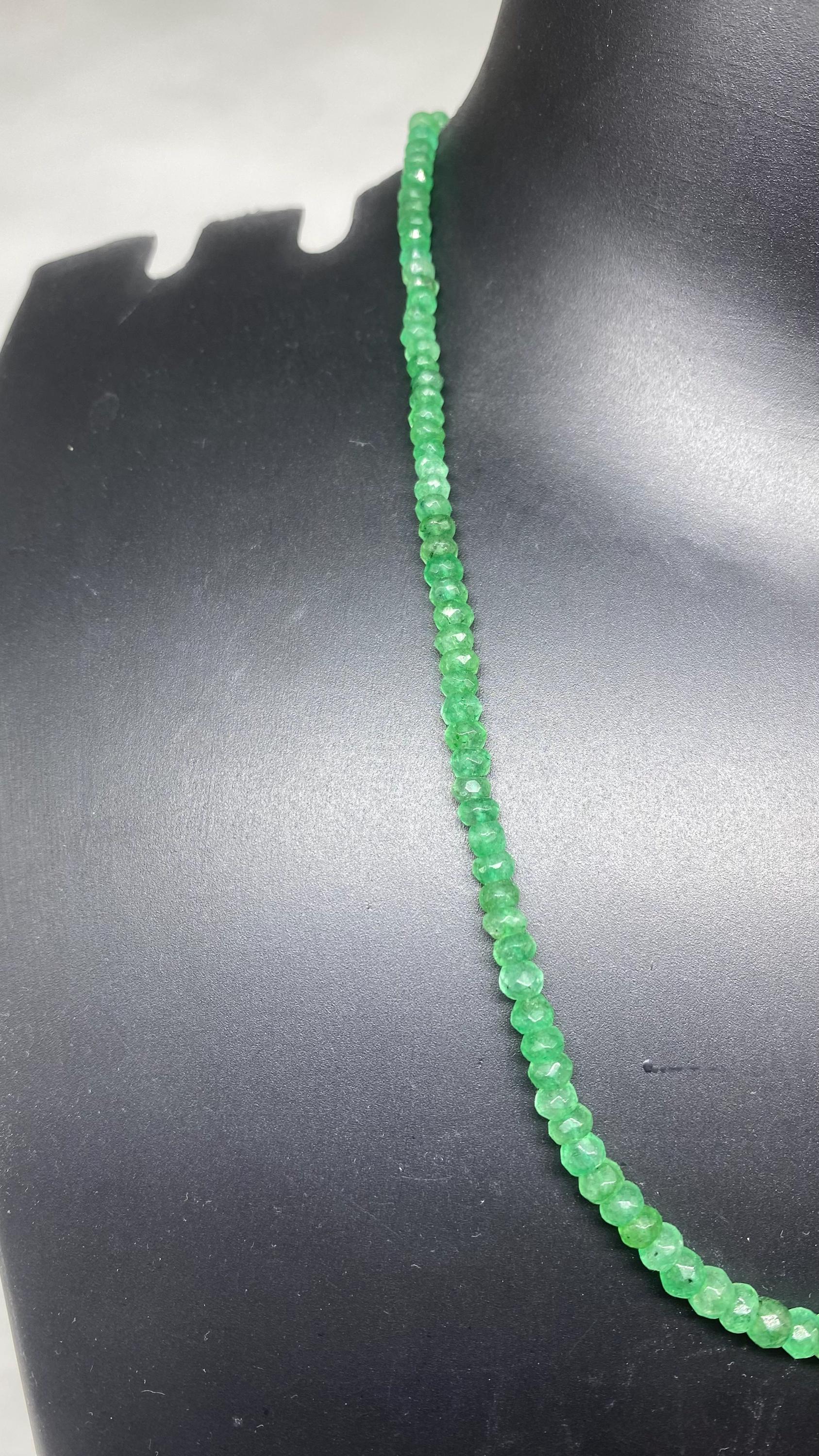 ハンドメイド天然エメラルドビーズネックレス - ミニマリストな宝石