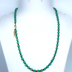 Collier chrysoprase - Perles de pierres précieuses lisses de 5 mm - Fermoir plaqué or - Bijoux faits main - Collier cadeau minimaliste, bohème et superposé