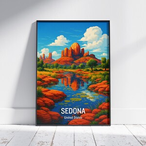 Puede incluir: Impresión artística enmarcada que presenta un vibrante paisaje de Sedona, Arizona. La obra de arte muestra formaciones rocosas rojas reflejadas en agua bajo un cielo azul con nubes. Incluye el texto "SEDONA United States".