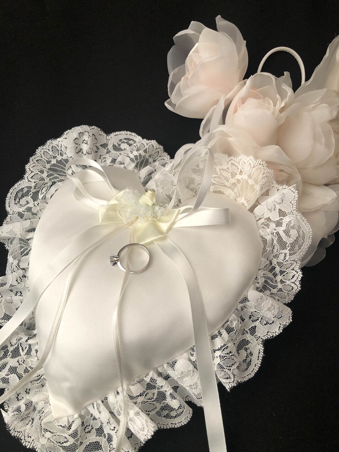 Almohada De Anillo De Satén Blanco De 10x10Cm, Hebilla De