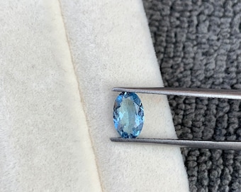 AAA Santa Maria-aquamarijnedelsteen: donkerblauw ovaal geslepen (7 x 5 mm)