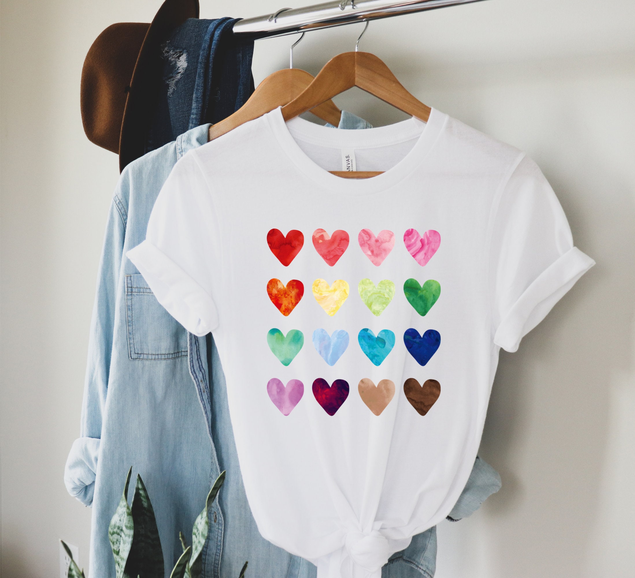  Watercolor Heart T-shirt, Heart Printed T-shirt, Best  Valentines Day T-shirt, Rainbow Hearts T-shirt, Valentines Day Apparel,  Gift for Her, Gift for Mom