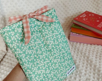 Daisy Book Sleeve | HANDMADE |