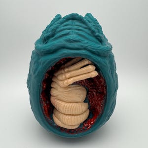 Ovomorph Alien Egg Cutaway Display