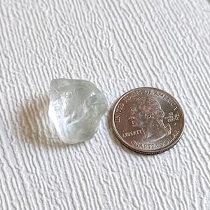 01 Pieces Top Quality Raw Natural Aquamarine Rough Mix Size Rough Shape For Making Jewelry Loose Aquamarine Raw Gemstone