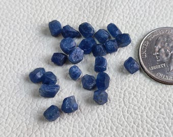 Zaffiro blu naturale grezzo per la creazione di gioielli/Lotto di zaffiro blu birmano grezzo/Zaffiro minerale grezzo/Zaffiro birmano fresco Earth Minded
