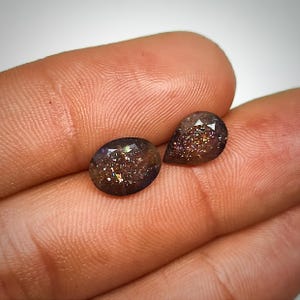 02Pcs Iolite Crystal Sunstone Cut Stone| Glitter Fire Iolite Sunstone| Iolite Sunstone| Golden Iolite Sunstone Sparstone| Halloween Gifts
